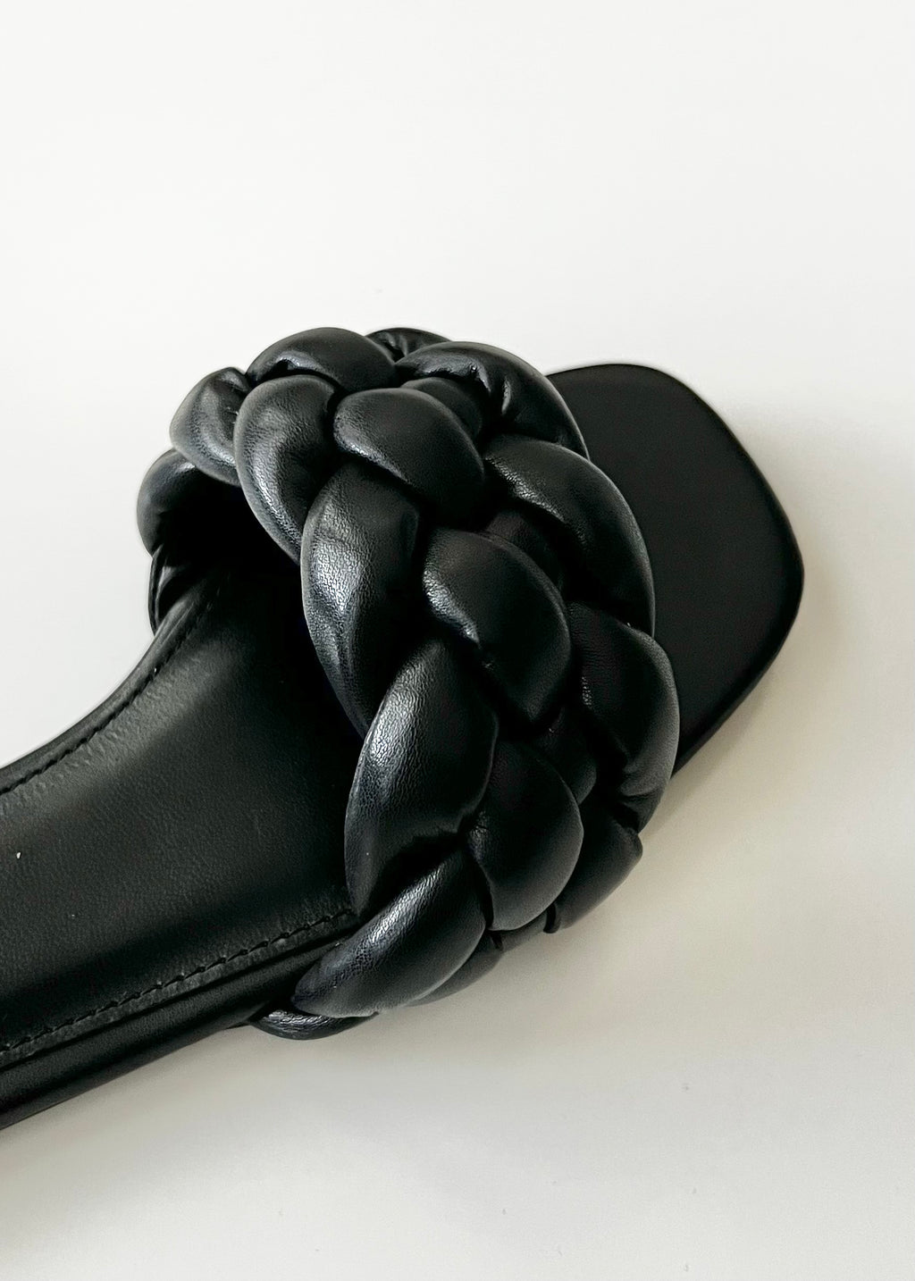 The Elle Vegan Leather Braided Slide- Black