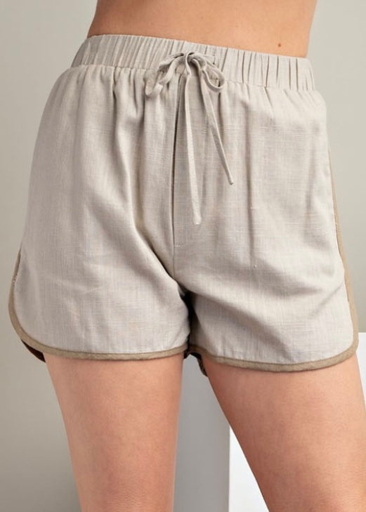 The Piped Linen Short Set